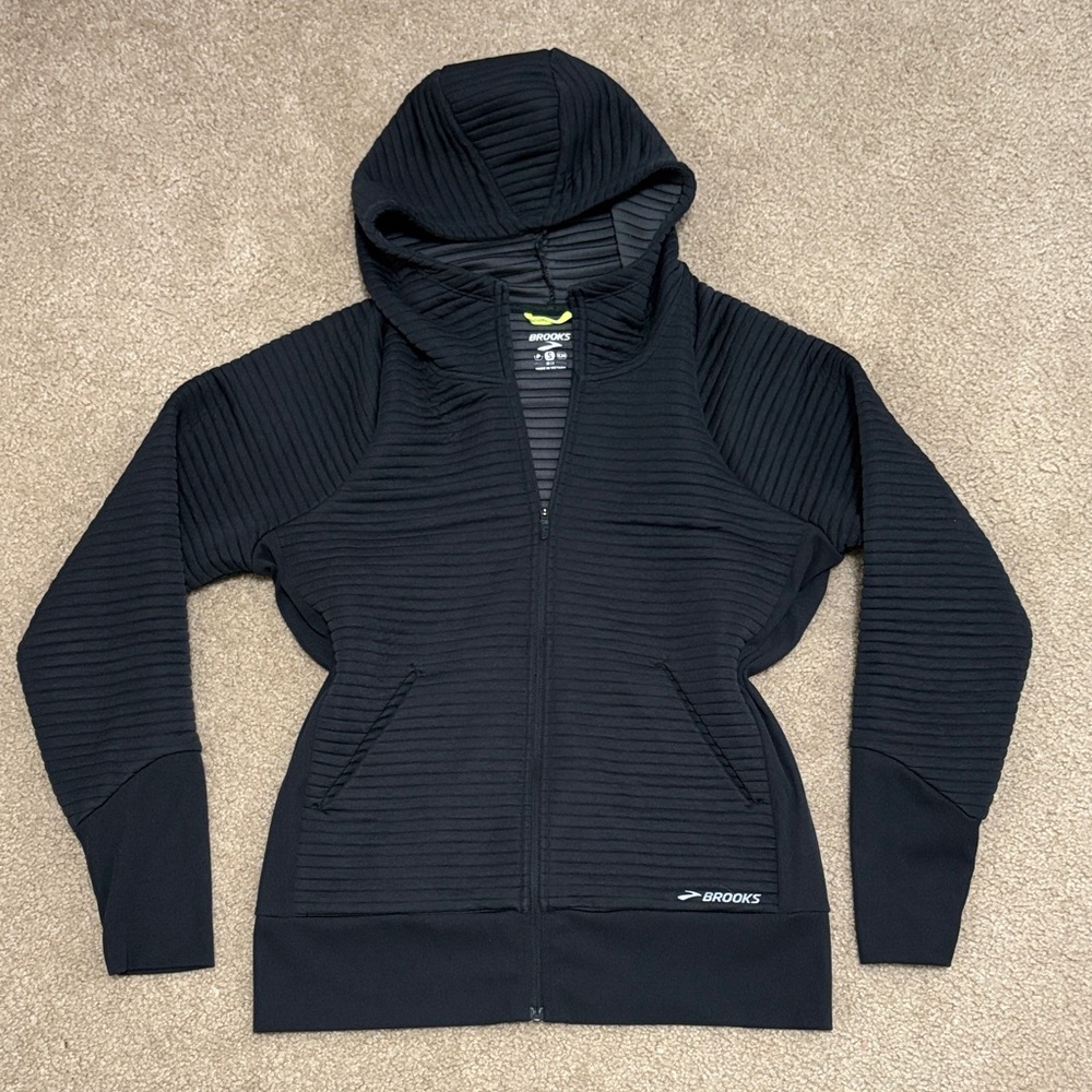Brooks Midnight Black Ribbed Hoodie